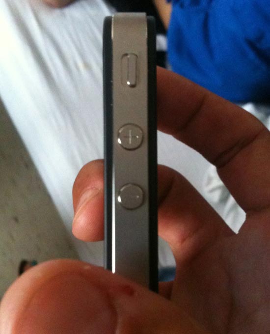 iPhone 4 Volume Buttons